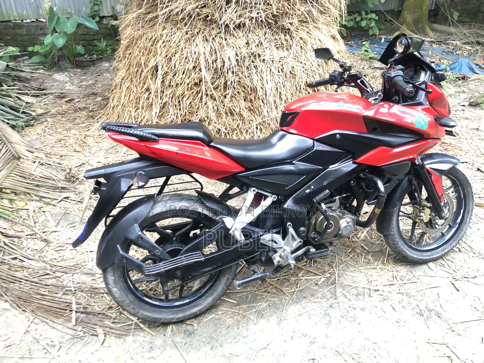 Bajaj Pulsar 150 2015 Red