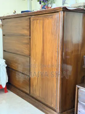 ওয়ার্ডরোব ৫ ডোর