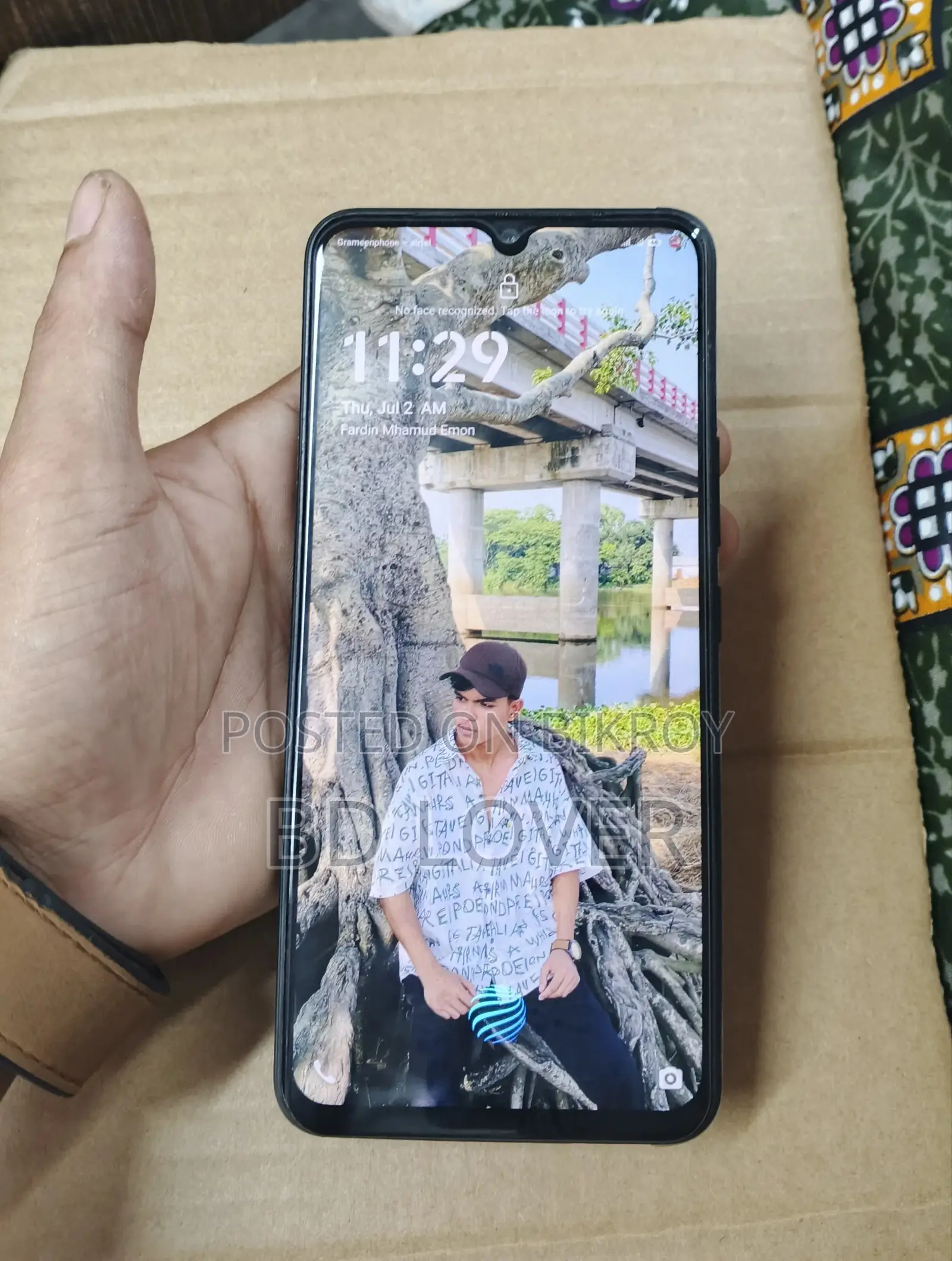 Vivo V25e 128 GB Black