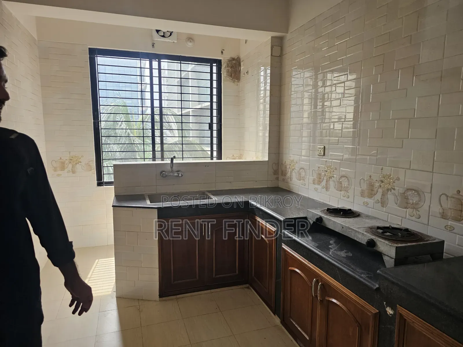 5-Bedroom Apartment in Gulshan for Rent