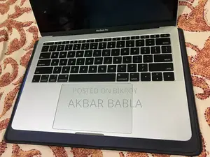 Laptop Apple MacBook Pro 2017 8GB Intel Core I5 SSD 256GB