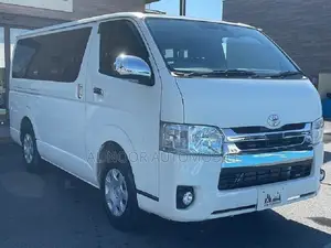 Toyota HiAce 2021 White