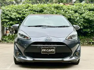 Toyota Aqua 2017 Gray