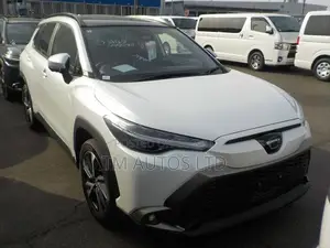 টয়োটা করোলা ক্রস ২০২৫ পার্ল