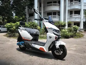 নতুন মোটরসাইকেল ২০২৬ সাদা