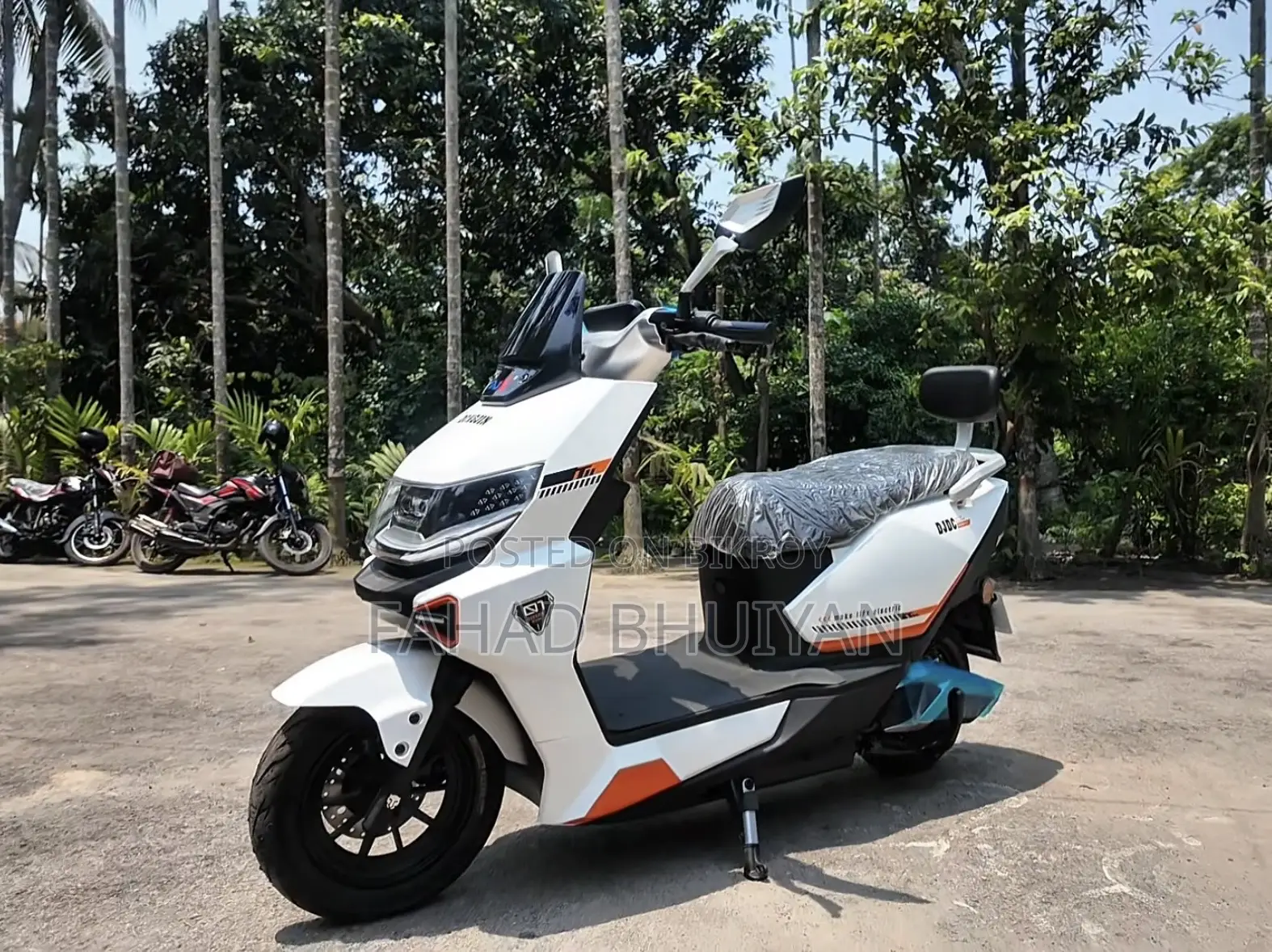 নতুন মোটরসাইকেল ২০২৬ সাদা