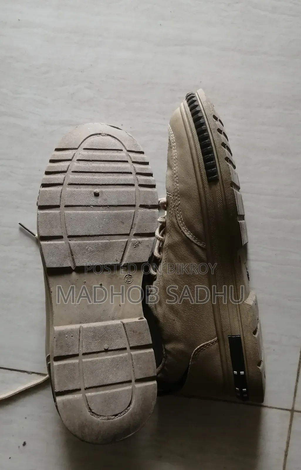 স্নিকার্স বিক্রি