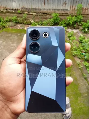 টেকনো ক্যামন ২০ প্রো ২৫৬ জিবি কালো