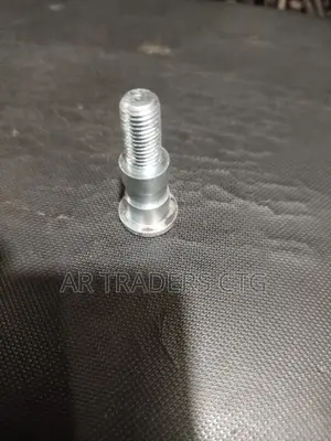 ইয়ামাহা মোটরসাইকেল গিয়ার শিফট লিভার পিভট বোল্ট / গিয়ার প্যাডেল বোল্ট