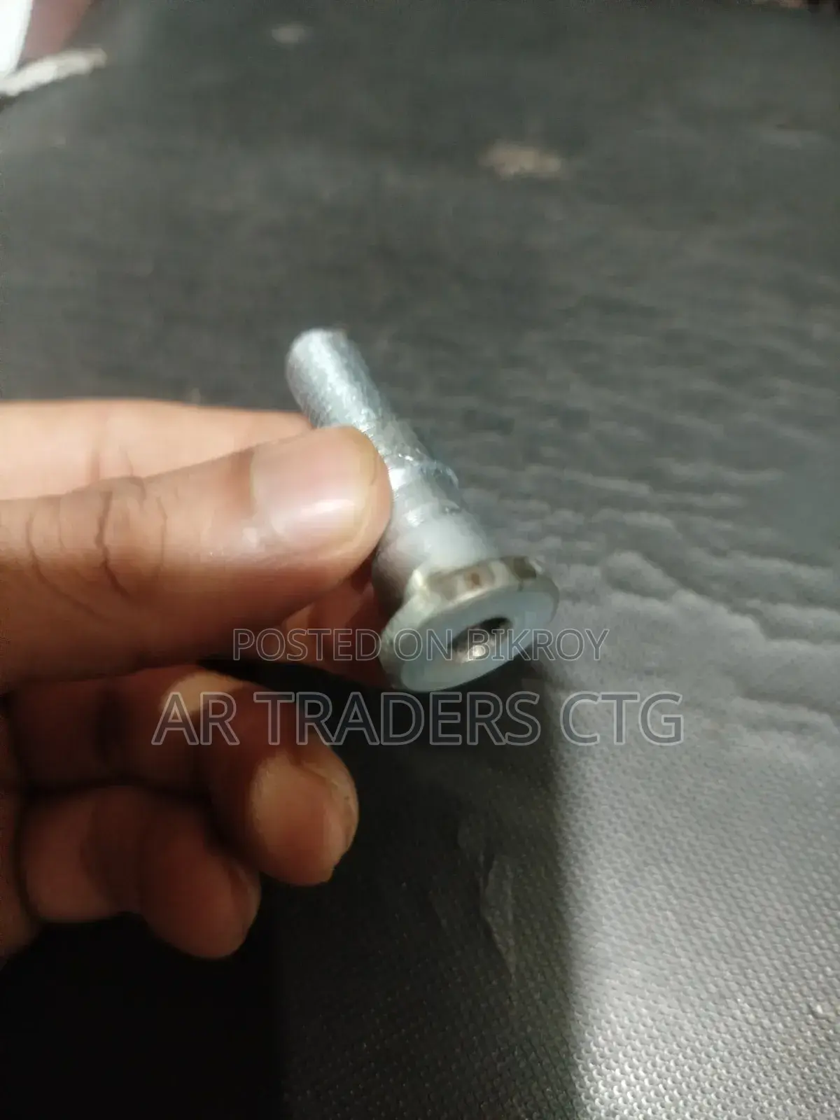 ইয়ামাহা মোটরসাইকেল গিয়ার শিফট লিভার পিভট বোল্ট / গিয়ার প্যাডেল বোল্ট