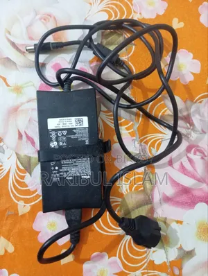 ১৩০ ওয়াট ডেল এসি অ্যাডাপ্টার