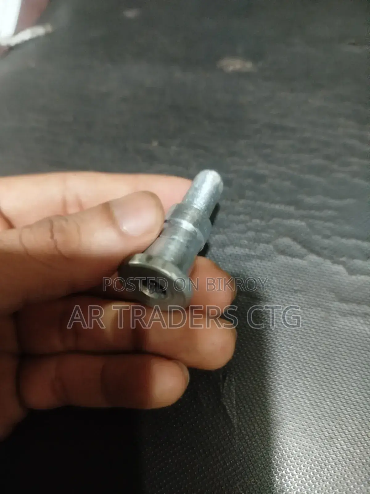 ইয়ামাহা মোটরসাইকেল গিয়ার শিফট লিভার পিভট বোল্ট / গিয়ার প্যাডেল বোল্ট
