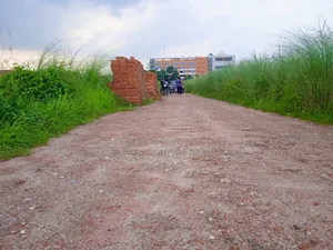 বসুন্ধরা M ব্লকে দক্ষিণমুখী ৪ কাঠার প্রিমিয়াম প্লট বিক্রয়