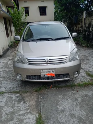 Toyota Raum 2005 Silver