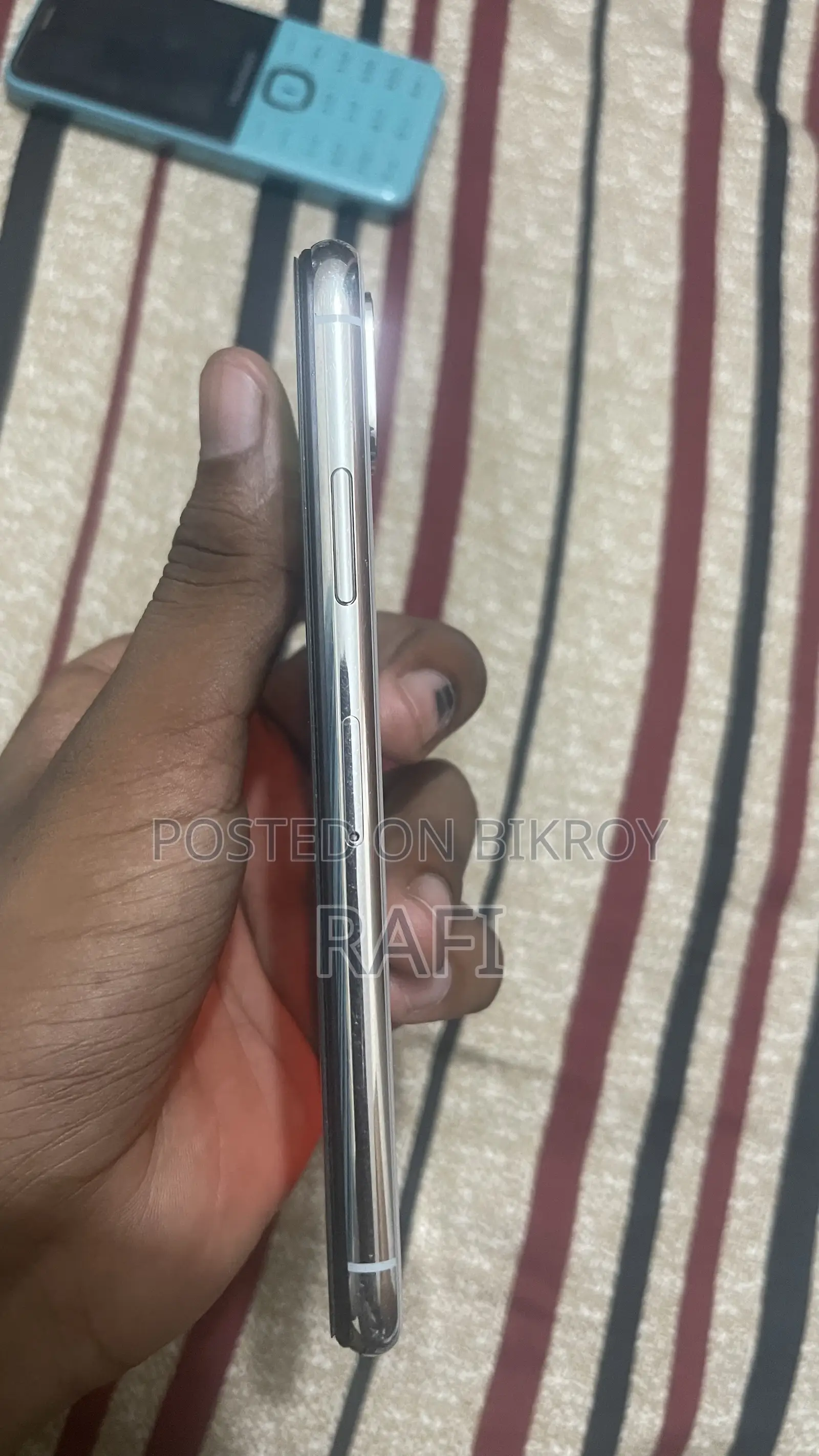 Apple iPhone X 64 GB White
