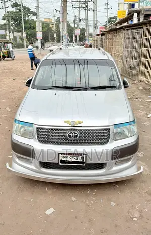 Toyota Succeed 2011 Silver