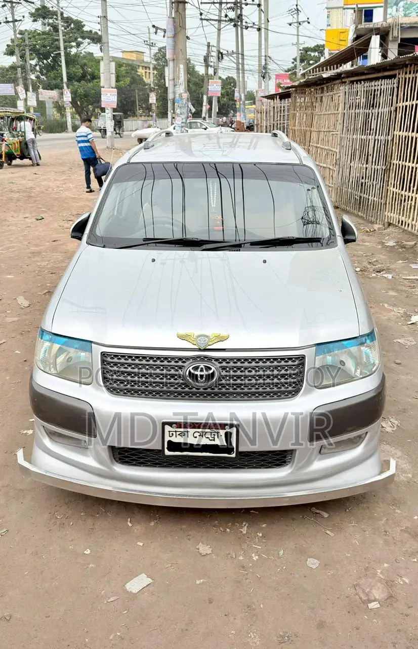 Toyota Succeed 2011 Silver