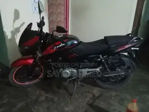 Bajaj Pulsar 150 2014 Red