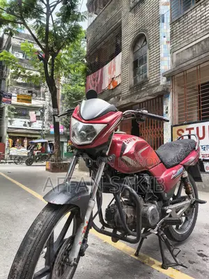 Runner Bullet 100 2010 Red