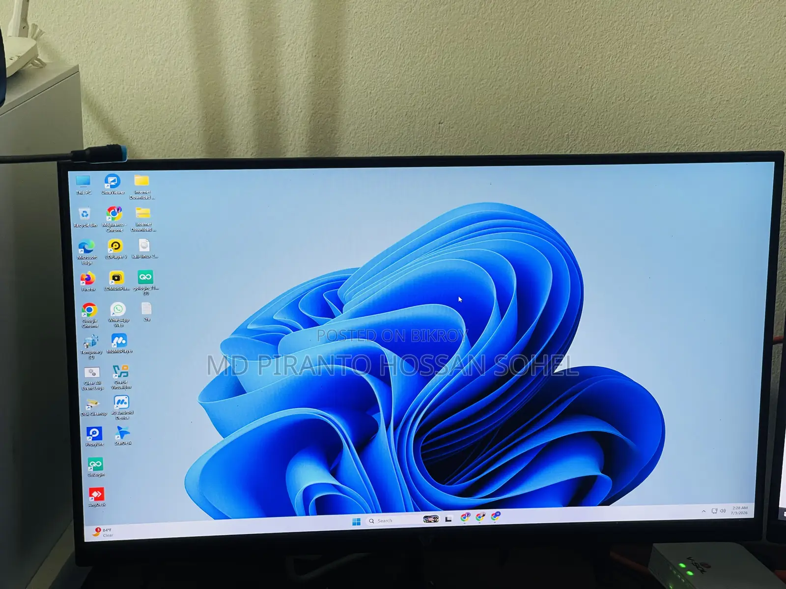 Desktop Computer 8GB AMD Ryzen 5 SSD 512GB