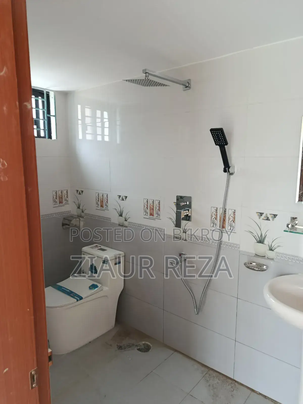 3-Bedroom Apartment in Aftab Nagar for Rent