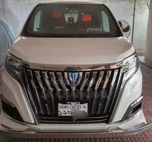 Toyota Esquire 1.8 FWD Hybrid (7 seater) 2021 Pearl