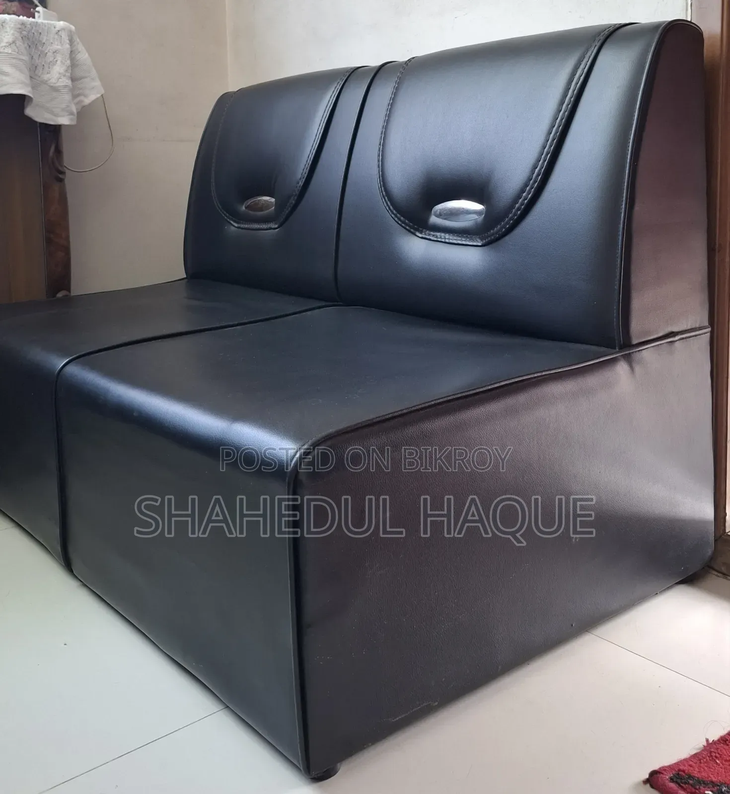 টু সিটেড সোফা (কালো)
