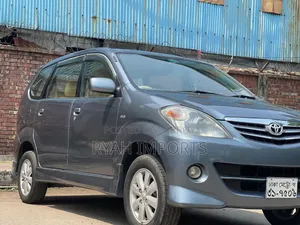 Toyota Avanza 2010 Blue