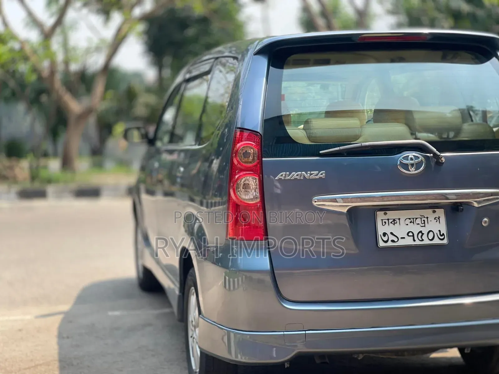 Toyota Avanza 2010 Blue