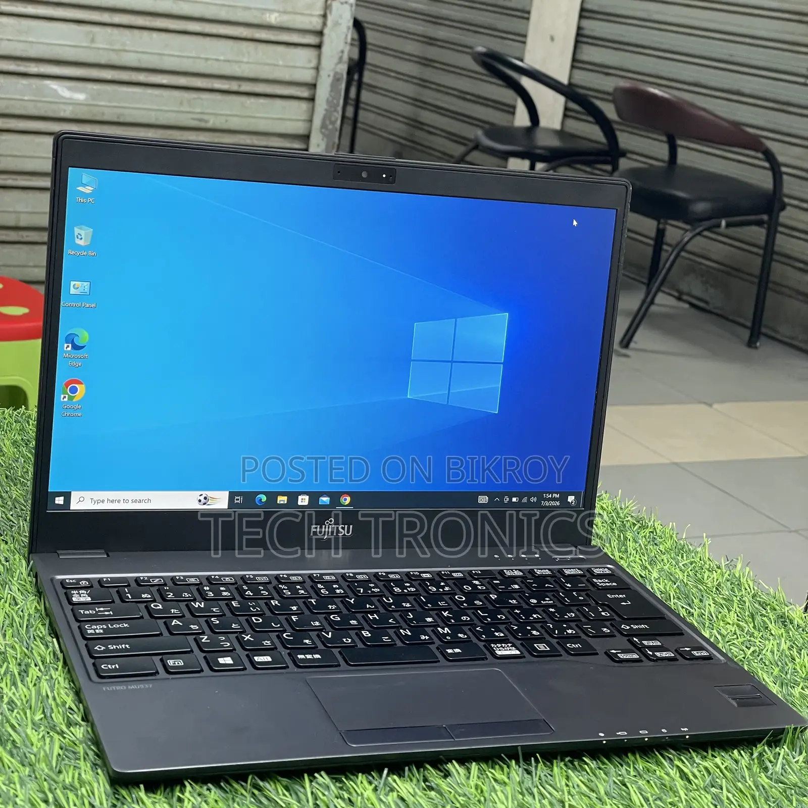 Laptop Fujitsu Lifebook U937 4GB Intel Celeron SSD 128GB