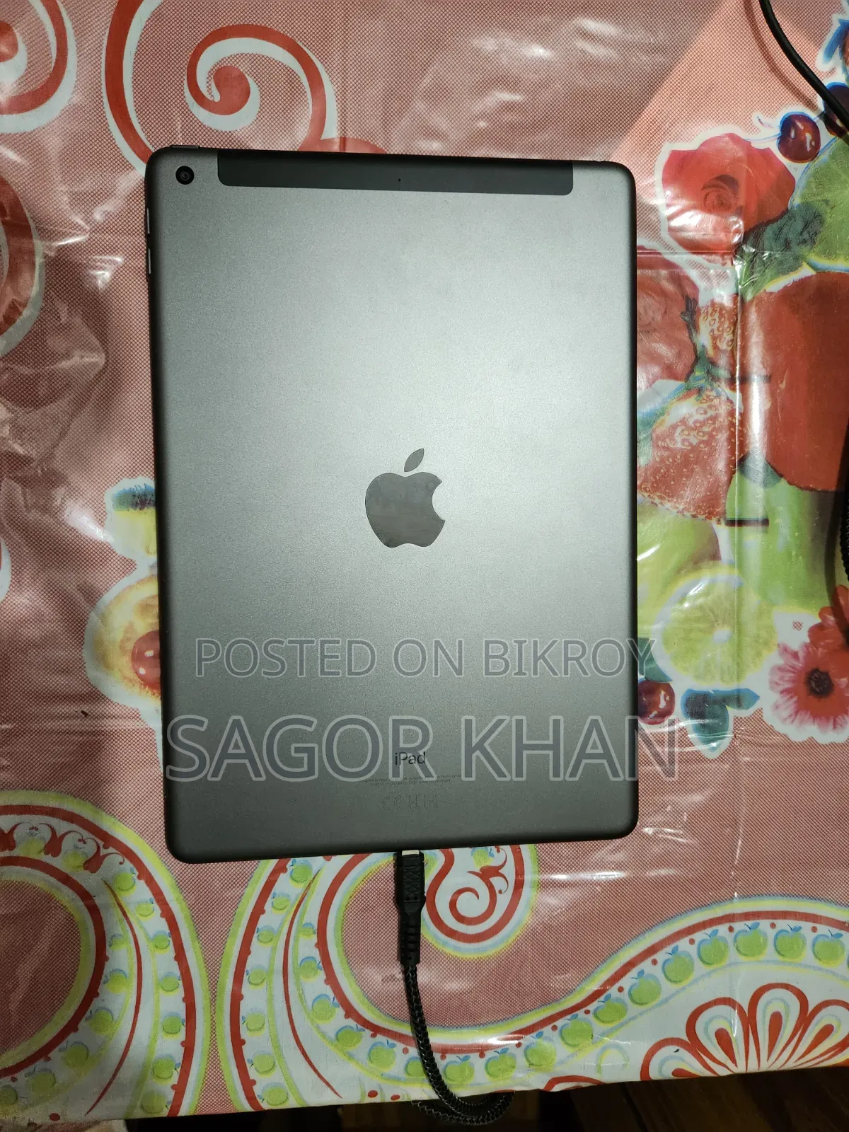 Apple iPad 9.7 64 GB Gray