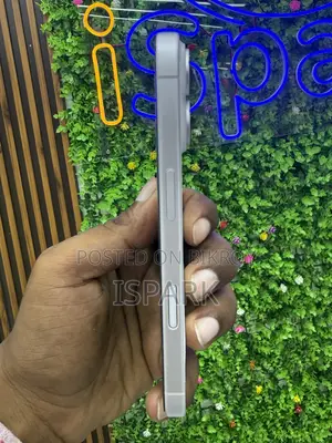 Apple iPhone 16 128 GB White