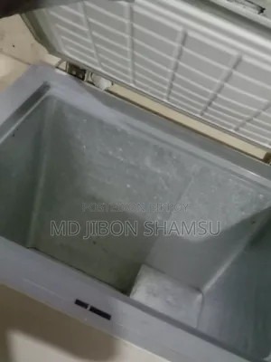 190 Liter Deep Freezer, Running, Freezes Well