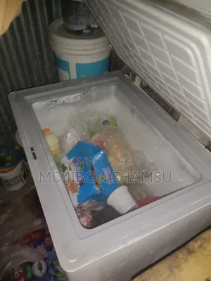 190 Liter Deep Freezer, Running, Freezes Well