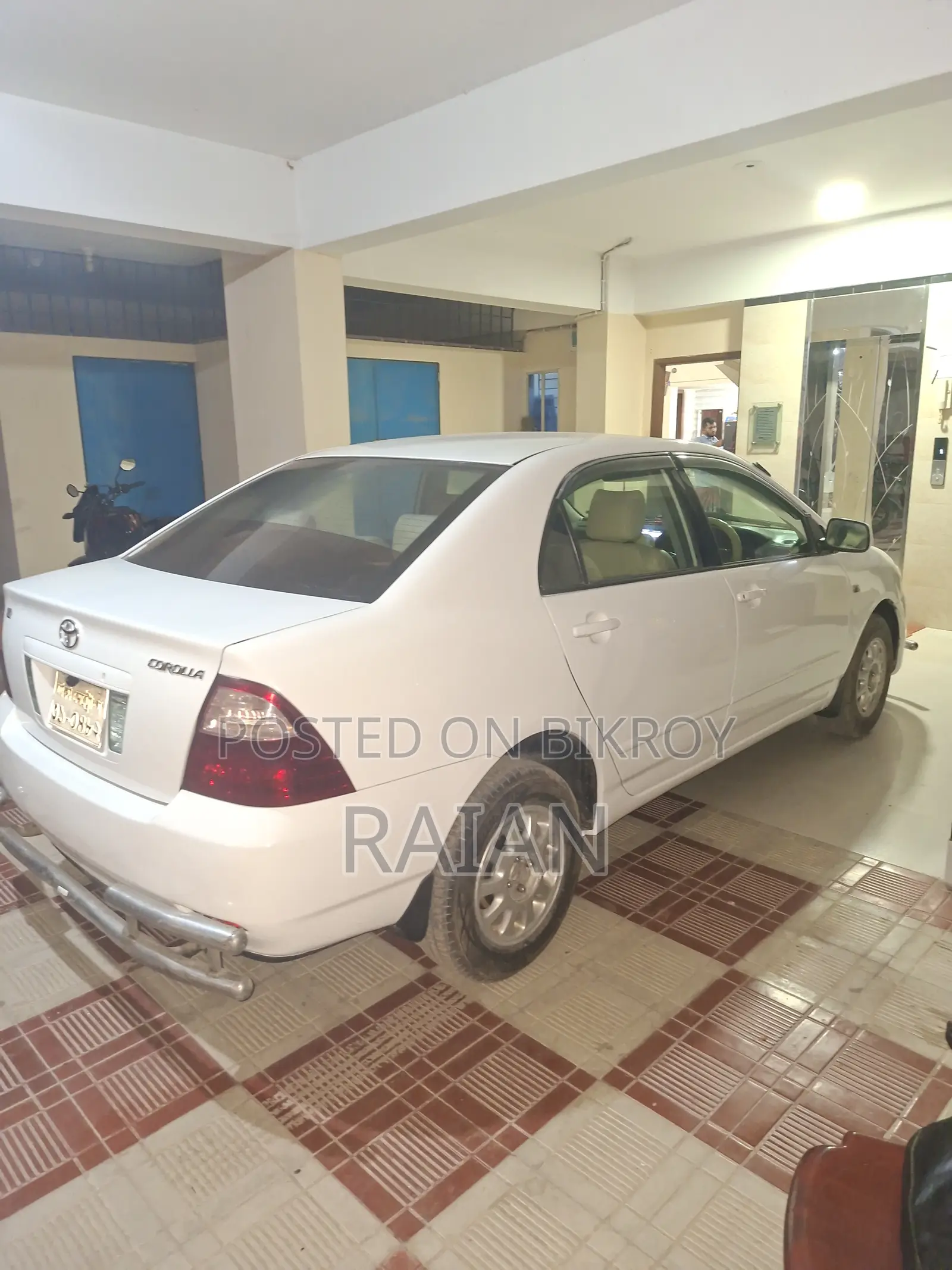 টয়োটা করোলা সেডান অটোমেটিক ২০০৫ সাদা