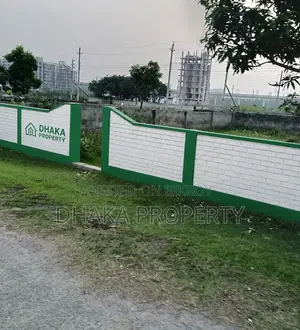 সেক্টর-১৭/ই তে মেট্রো স্টেশন সংলগ্ন ৩ কাঠা পূর্বমুখী জমি