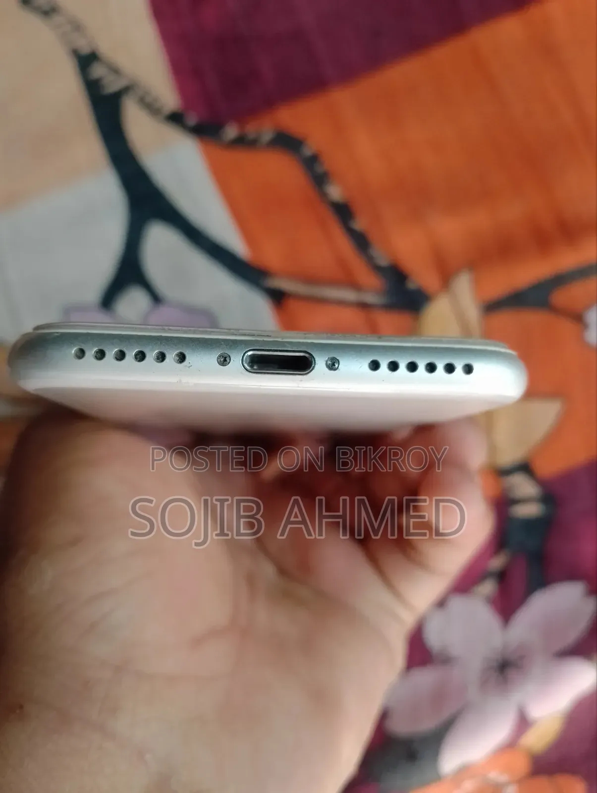 অ্যাপল আইফোন ৭ ৩২ জিবি হোয়াইট