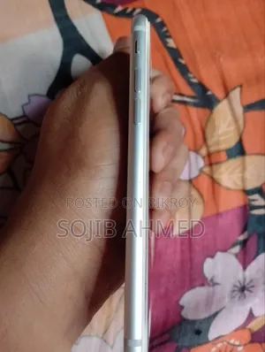 অ্যাপল আইফোন ৭ ৩২ জিবি হোয়াইট