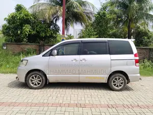Toyota Noah 2.0 AWD (৮ সিটার) ২০০৩ সিলভার