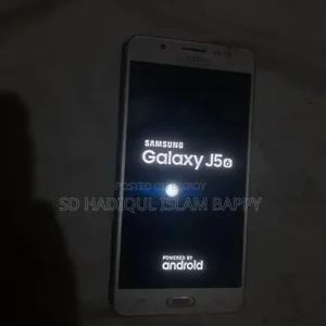 Samsung Galaxy J5 8 GB White