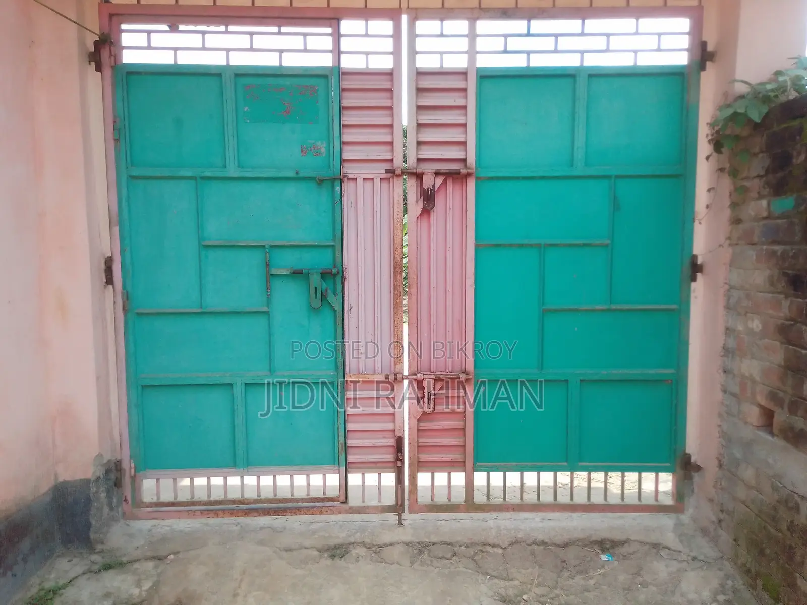 Furnished 4-Bedroom House adjacent to Main Road, Mithapukur for sale