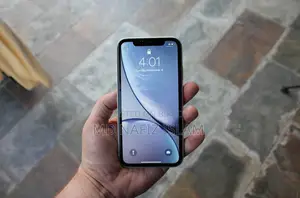 Apple iPhone XR 128 GB White