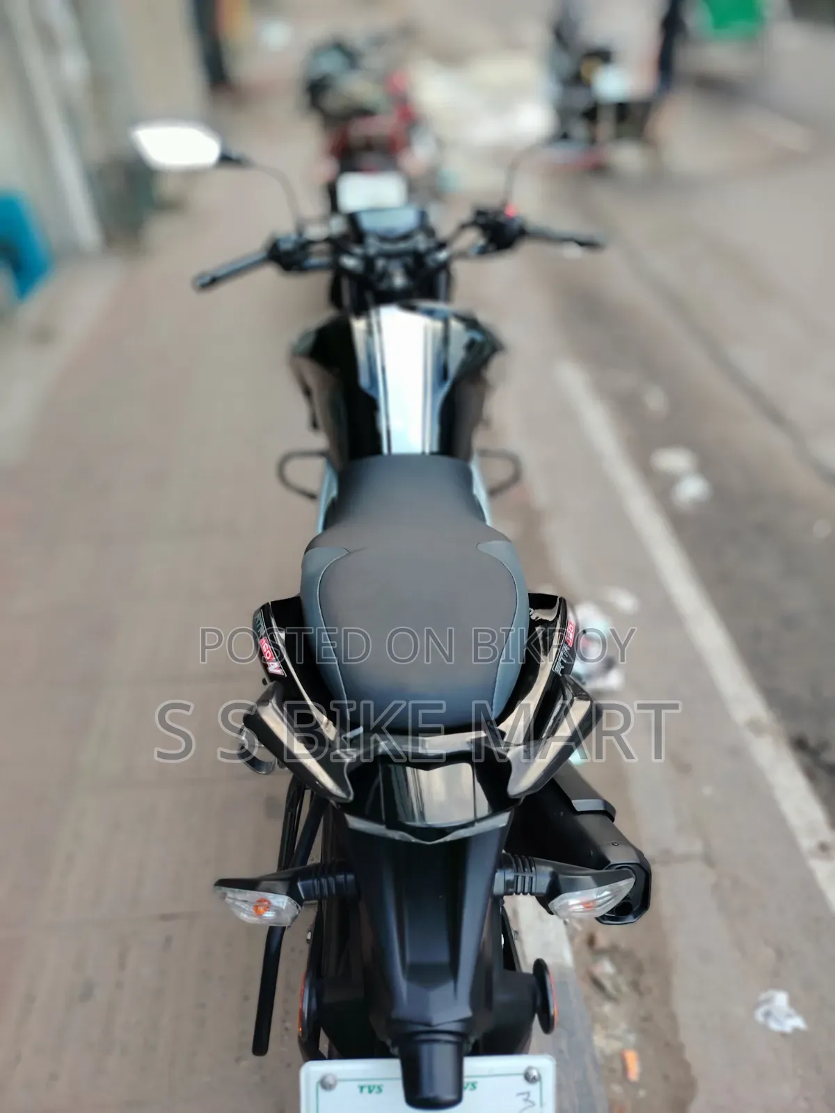 টিভিএস অ্যাপাচি আরটিআর ১৬০ ৪ভি ২০২৩ ব্ল্যাক