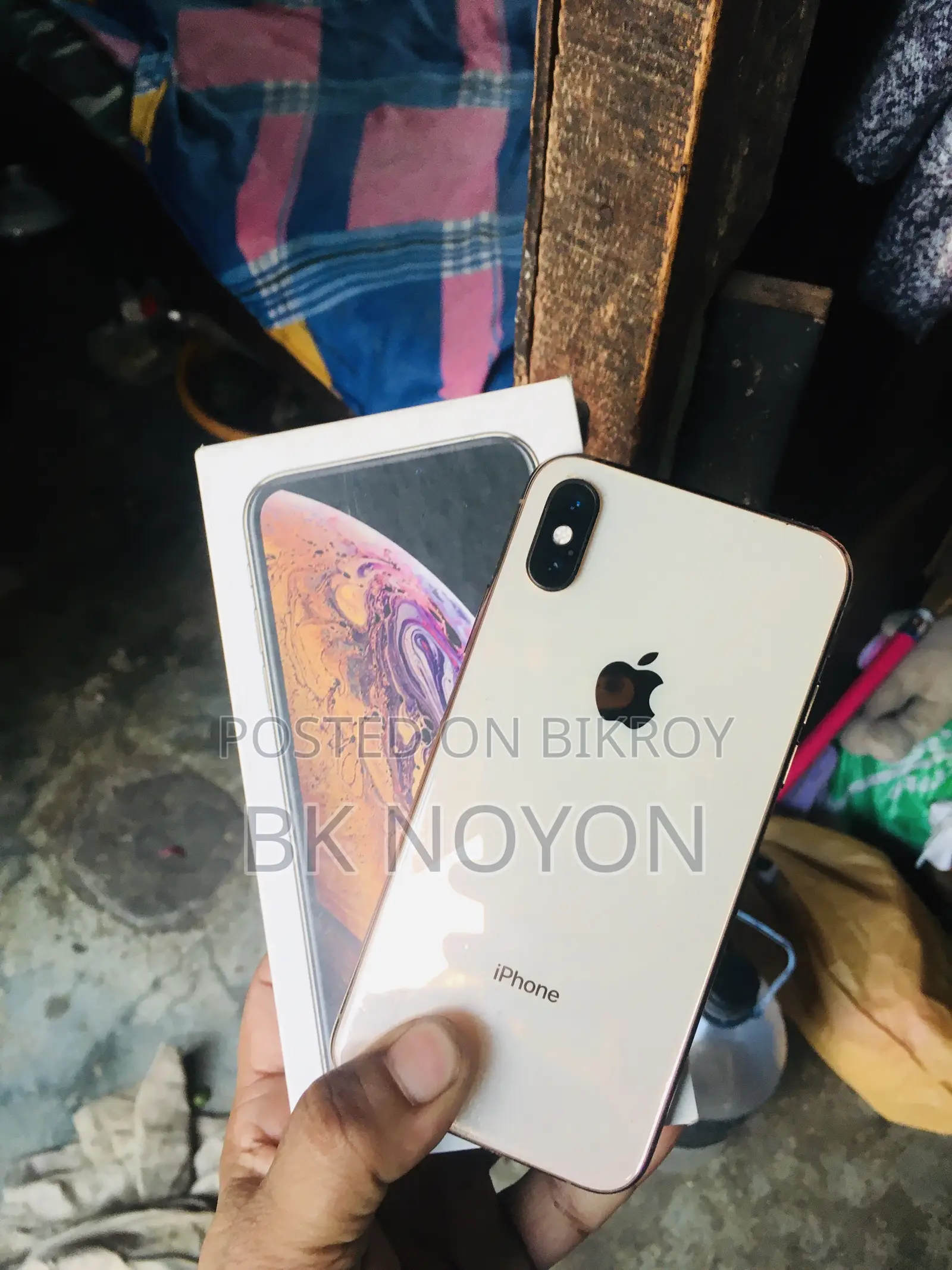 Apple iPhone XS 64 GB Gold
