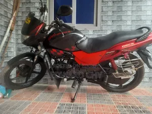 Hero Glamour 2010 Black