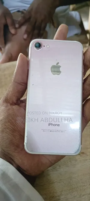 অ্যাপল আইফোন ৭ ৩২ জিবি পিঙ্ক