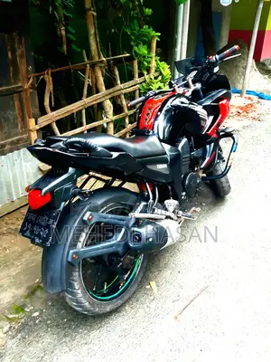 Yamaha 2016 Black
