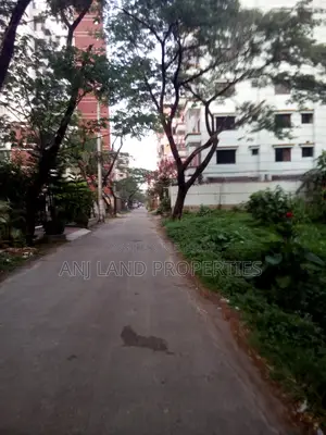 G-Block 3+3=6 Katha South Facing Plot For Sale, Owner Urgent Abroad