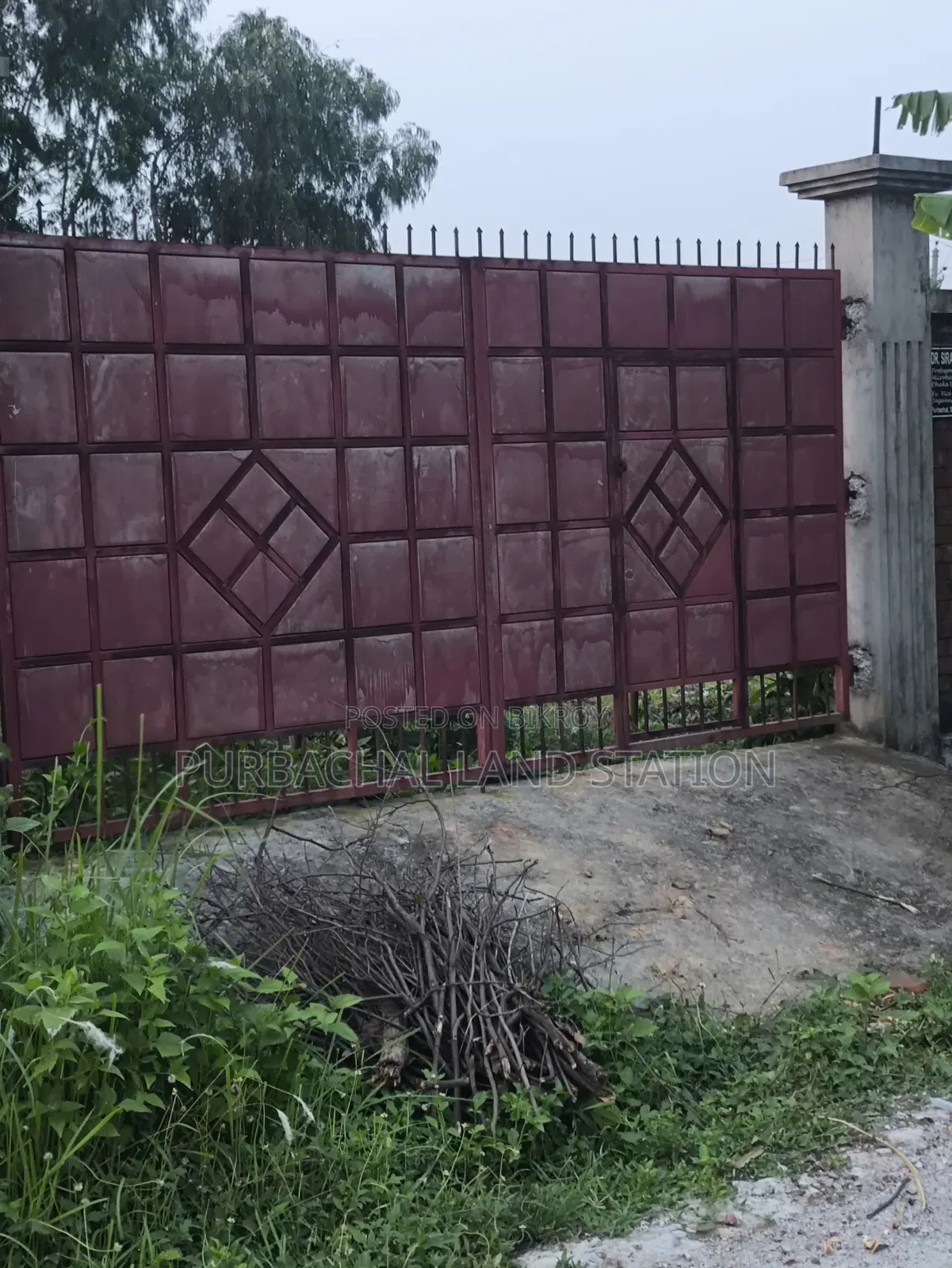 সেক্টর: ১৫, দক্ষিণমুখী ৩+৩=৬ কাঠা প্লট জরুরি বিক্রয়, পূর্বাচল।