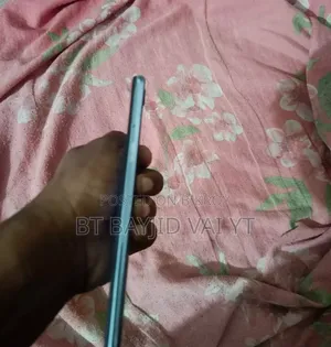 Oppo F7 128 GB Blue